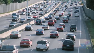 Coincé dans les bouchons sur l'autoroute