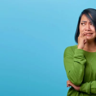 Personne en crise d'angoisse sans raison